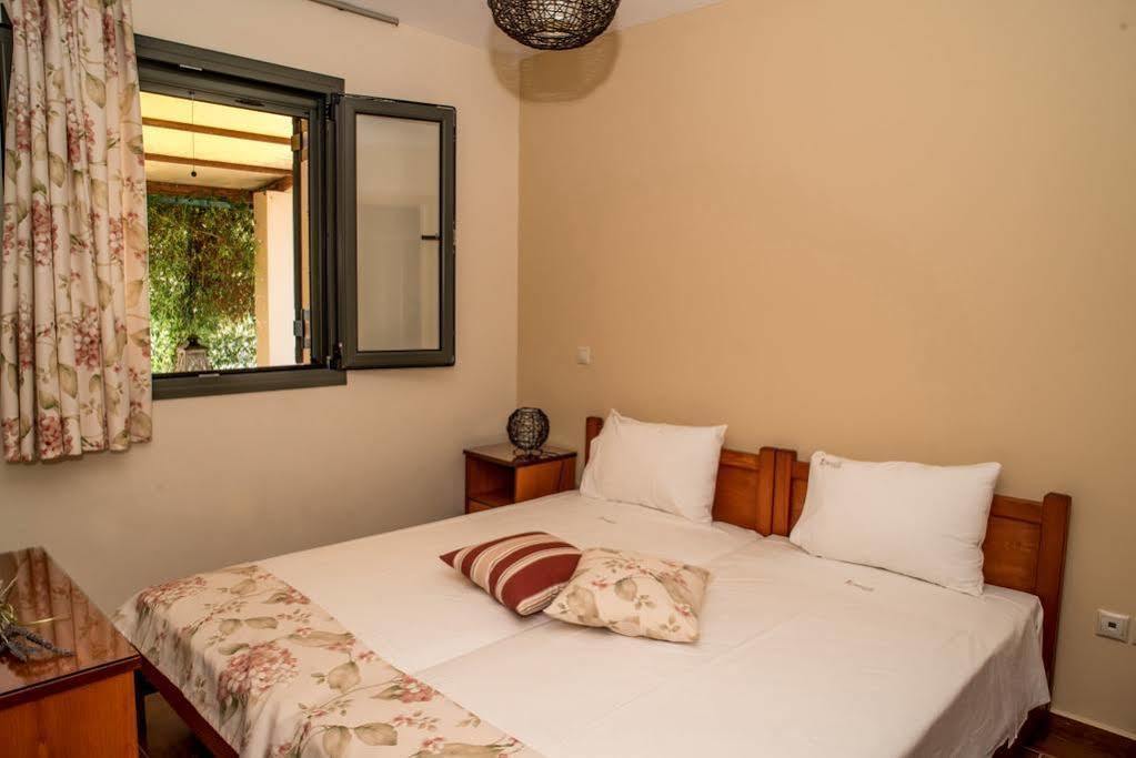 Korallis Villas Livathos  Экстерьер фото